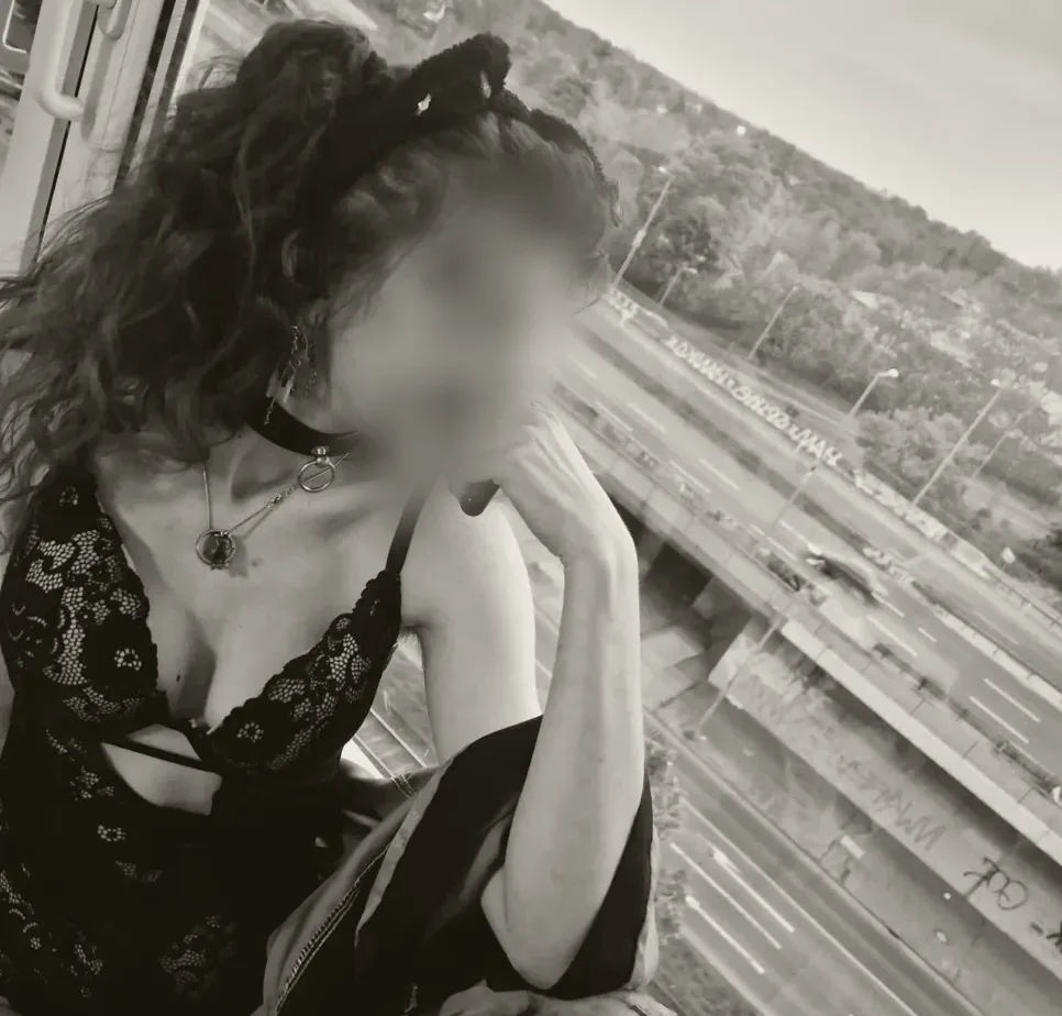 Fatima, 22