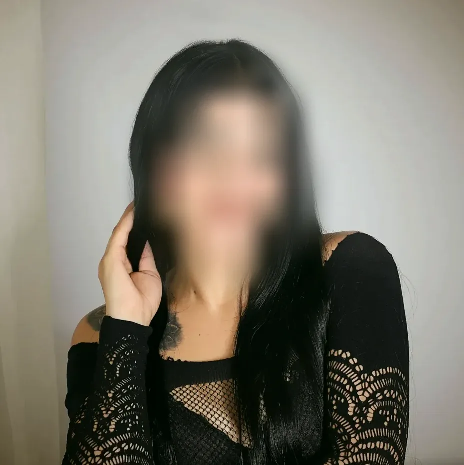 Ida, 23