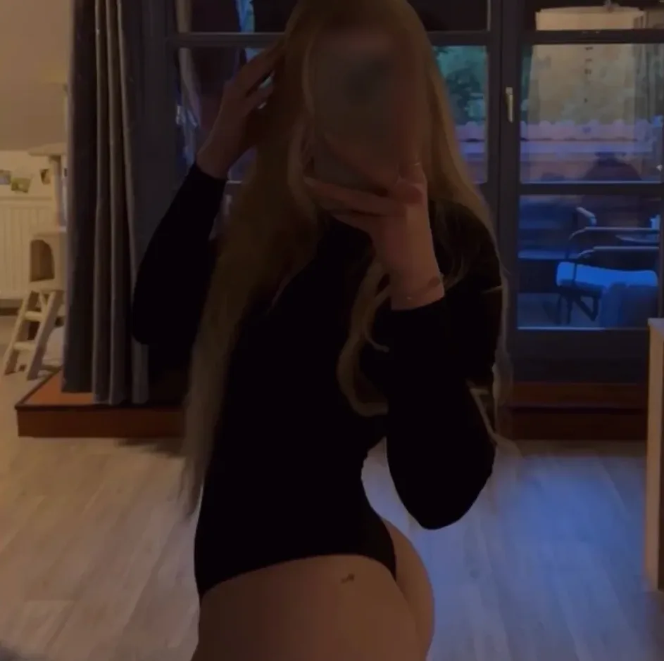 Liv, 23